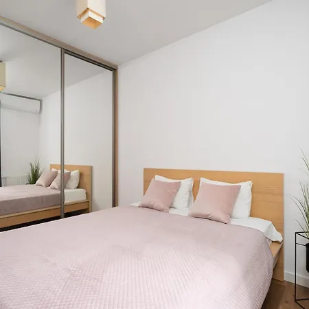 Urban Chic - One Bedroom - Stays&g85-5 Warschau