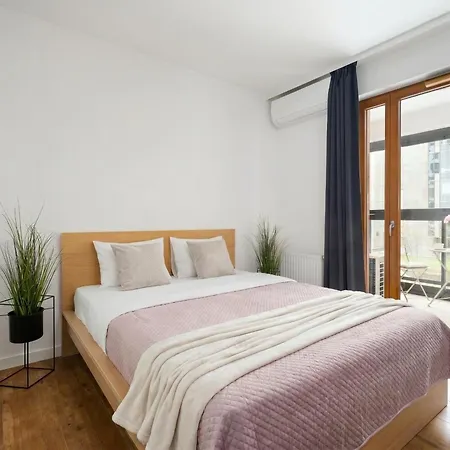 Urban Chic - One Bedroom - Stays&g85-5 Апартаменты Варшава