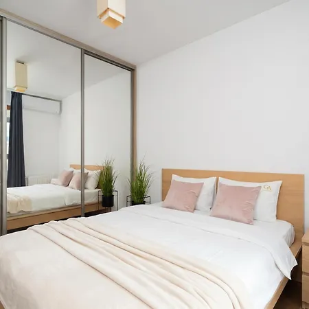 Urban Chic - One Bedroom - Stays&g85-5 Варшава